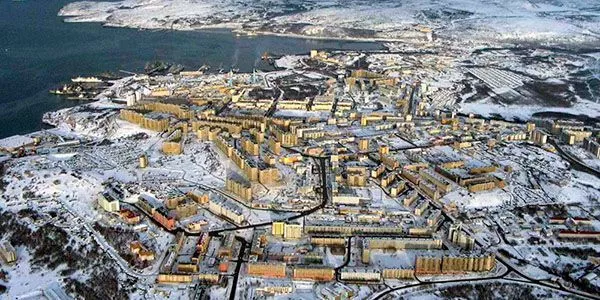 Более 3000 погонных метров барьерного ограждения, в город Североморск.