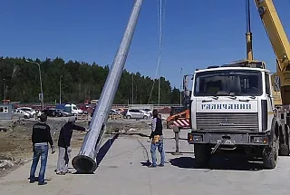Монтаж и подъем мачт освещения: технологии, схемы строповки, безопасность и калькуляция стоимости